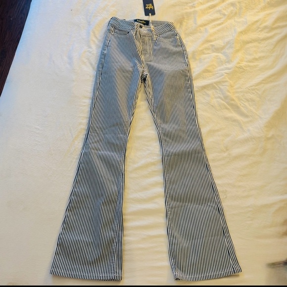 Indigo Rein Denim - Indigo Rein sin women’s striped navy/white mid rise flare leg jeans | NWT